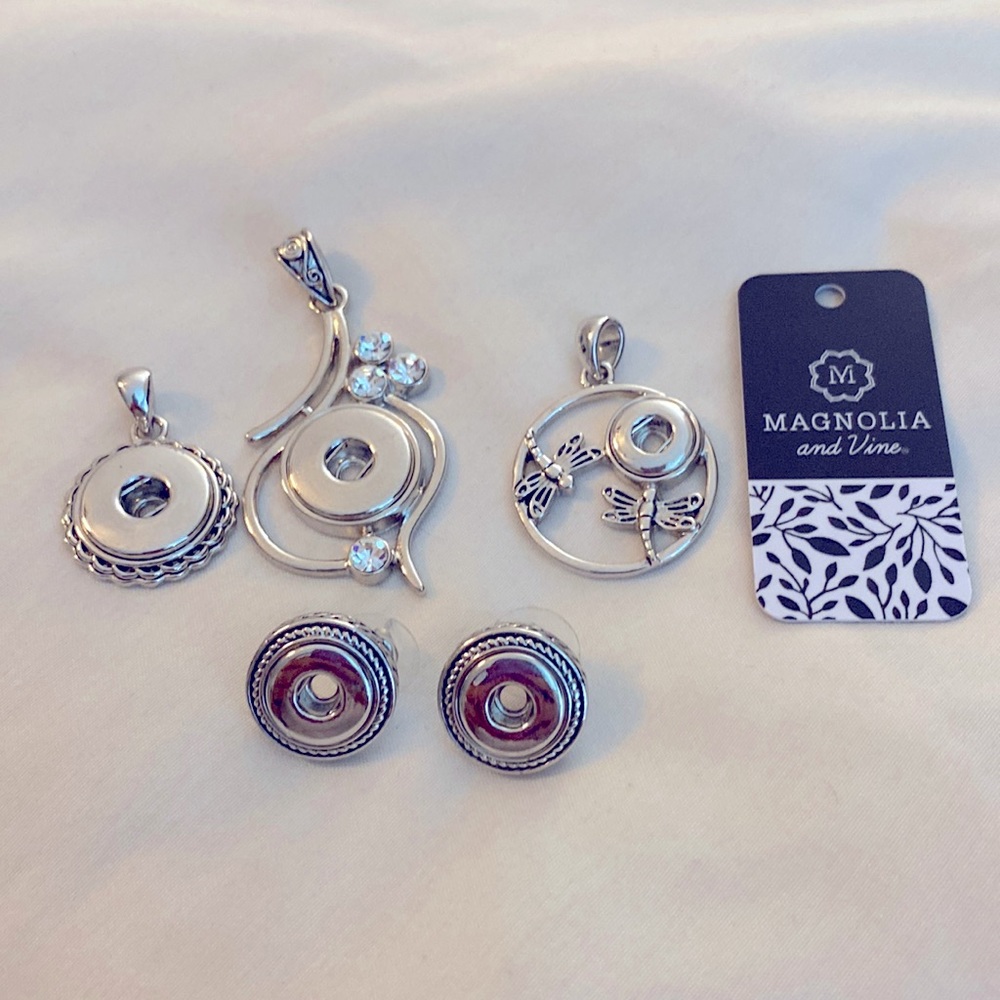 Magnolia and Vine snap jewelry pendants and earrings